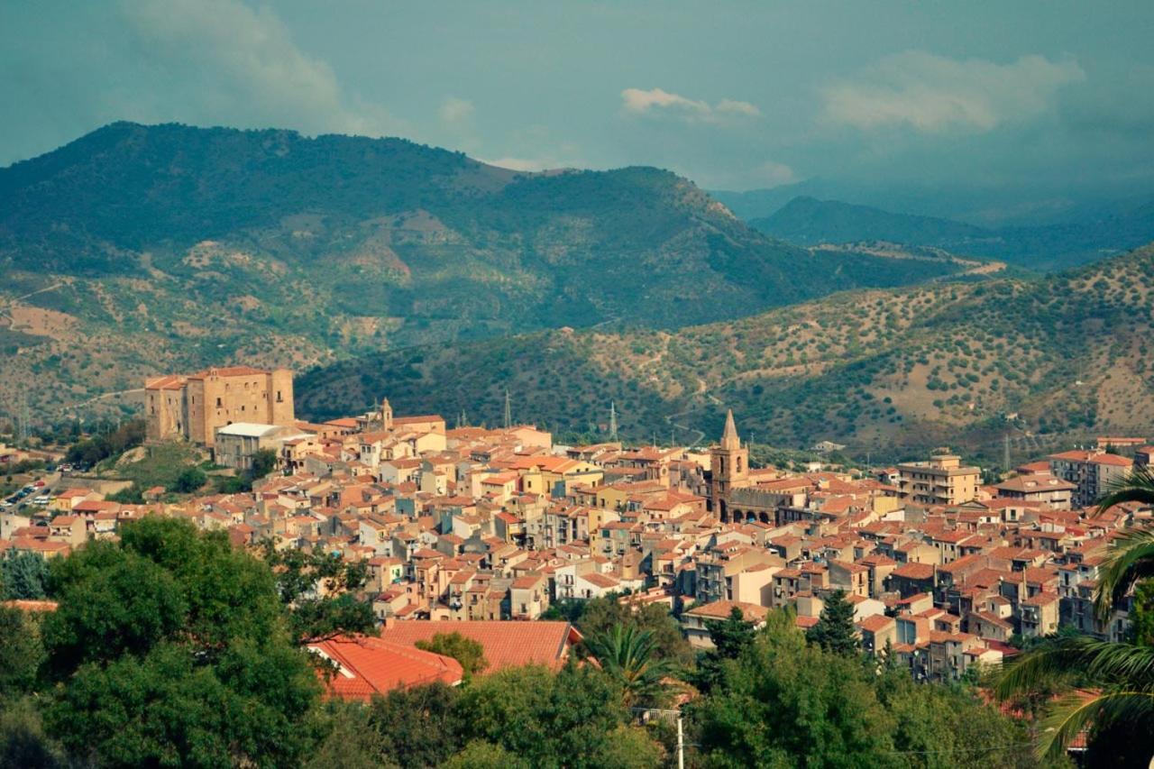 Casa Lucia Apartman Castelbuono Kültér fotó